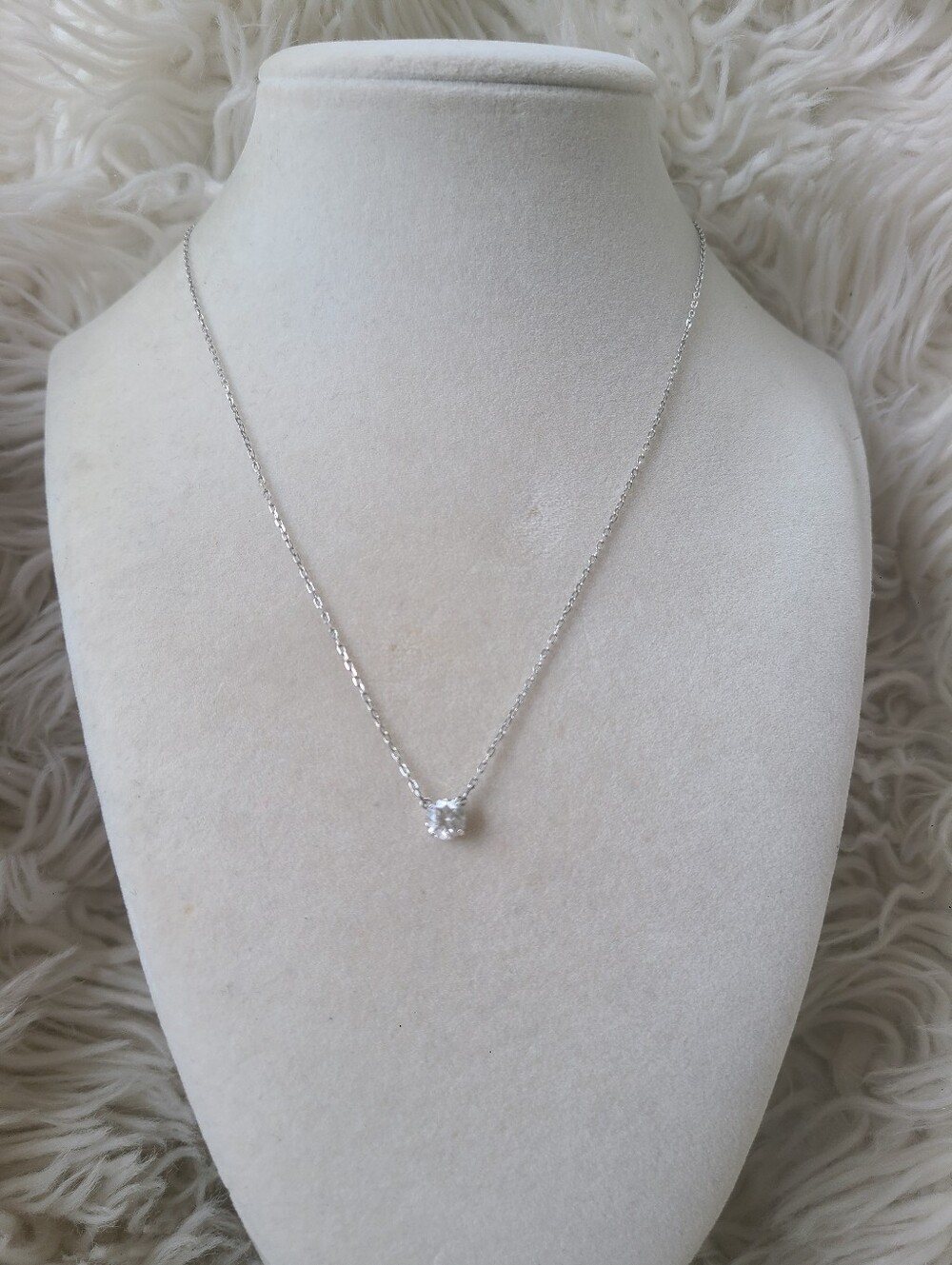 Swarovski Silver Toned Crystal Solitaire Necklace- Excellent Condition